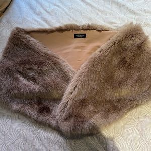 Zara faux fur shawl worn only once!